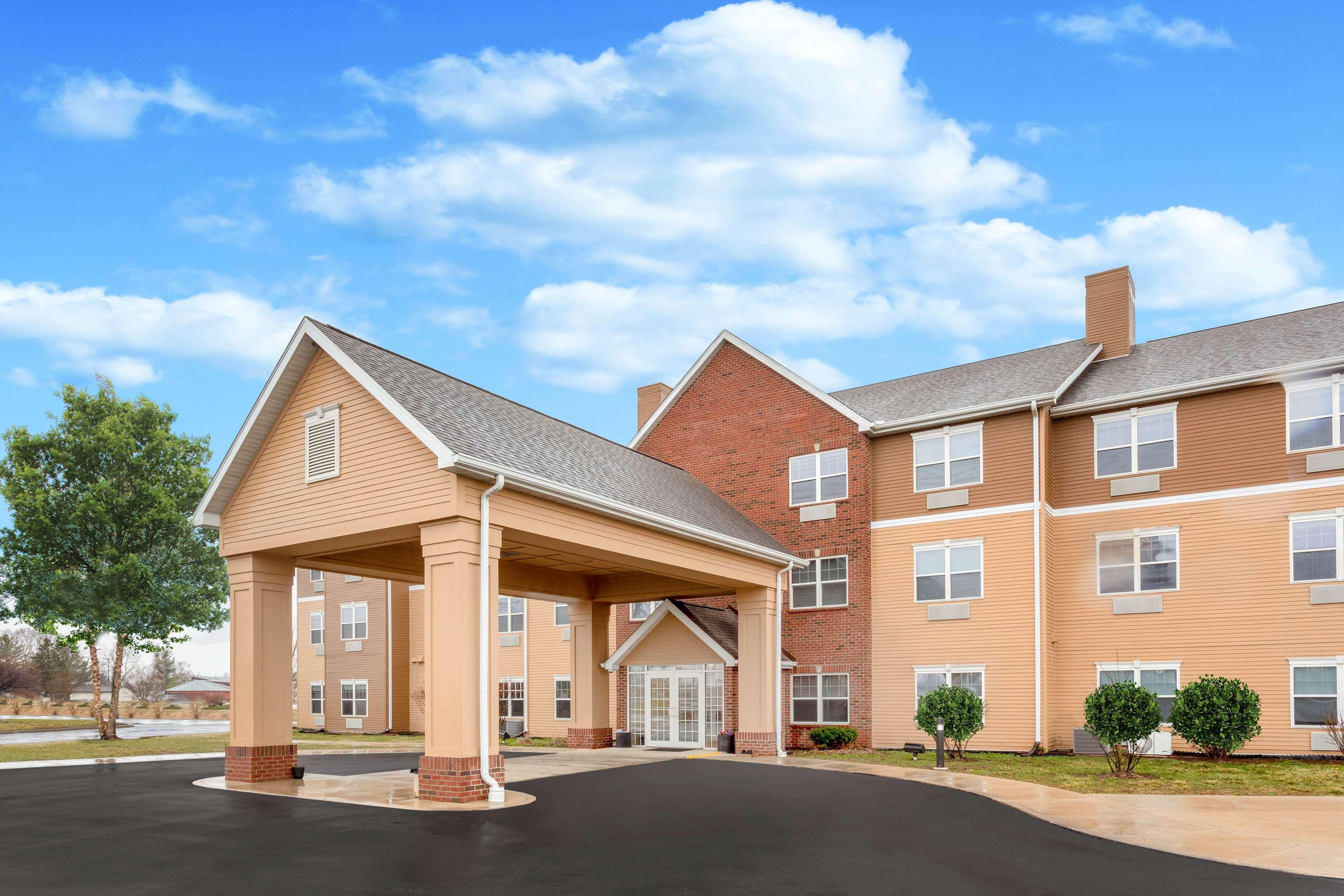 Americinn By Wyndham Fulton Clinton Экстерьер фото