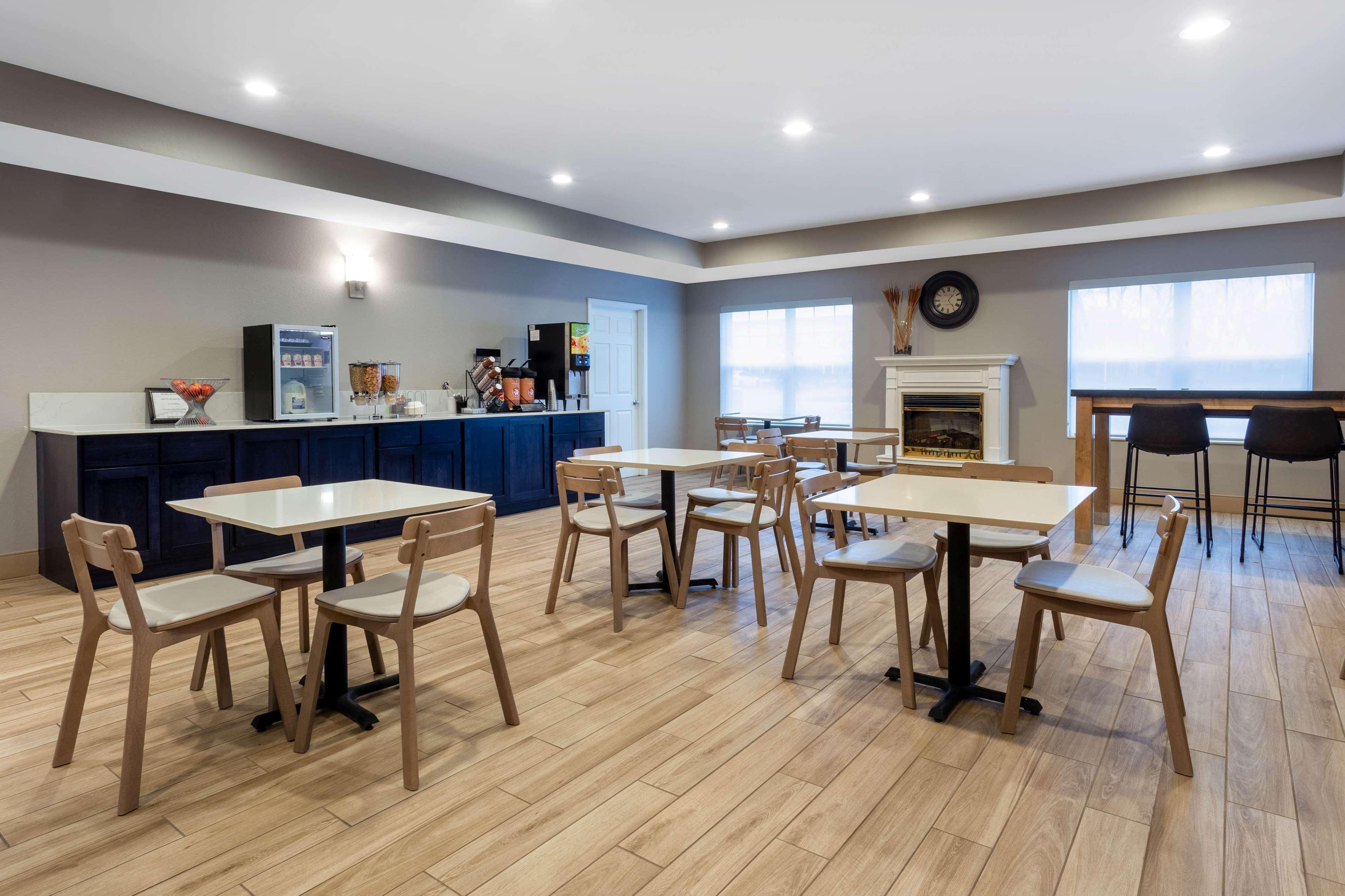 Americinn By Wyndham Fulton Clinton Экстерьер фото
