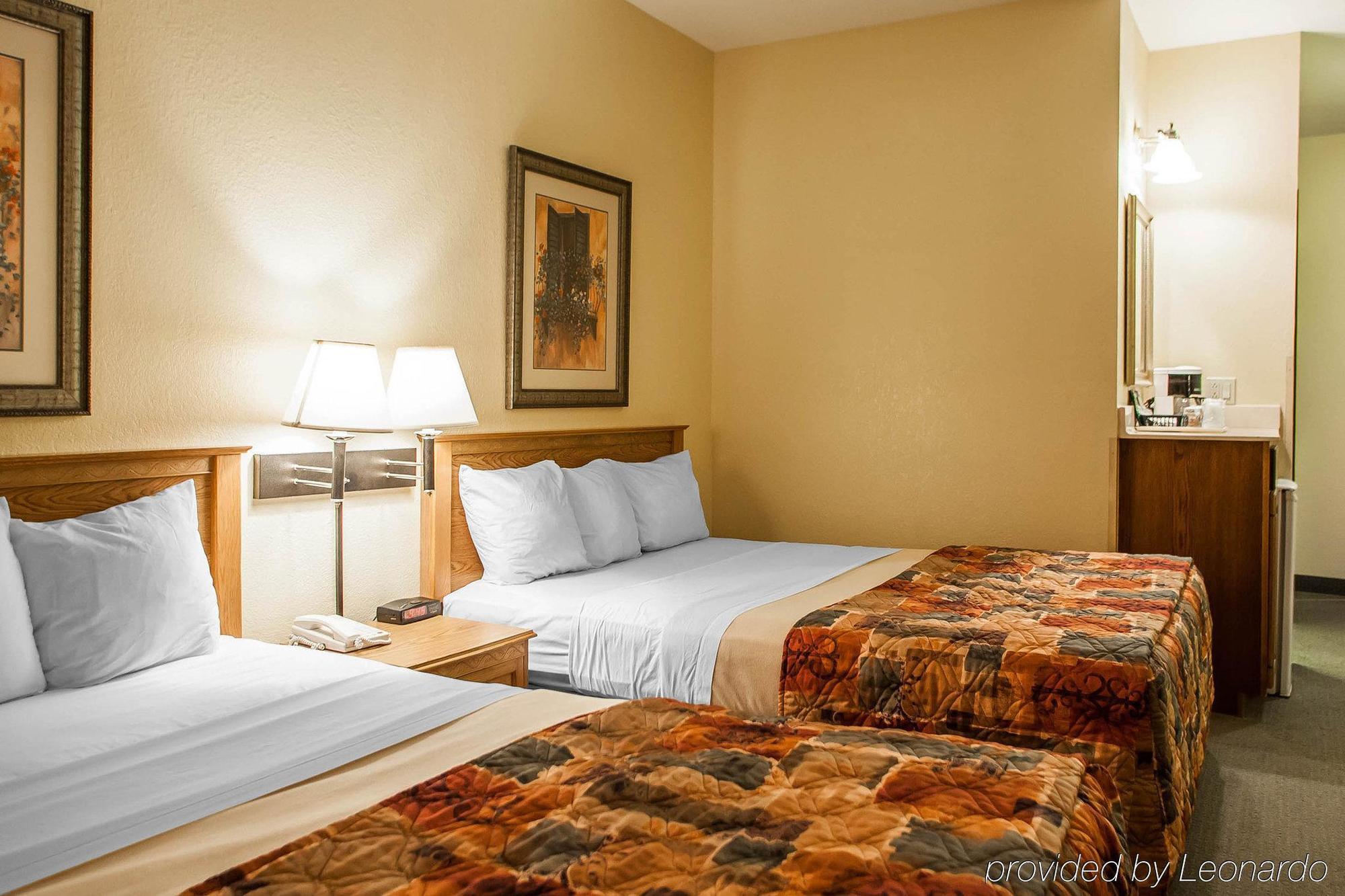 Americinn By Wyndham Fulton Clinton Экстерьер фото