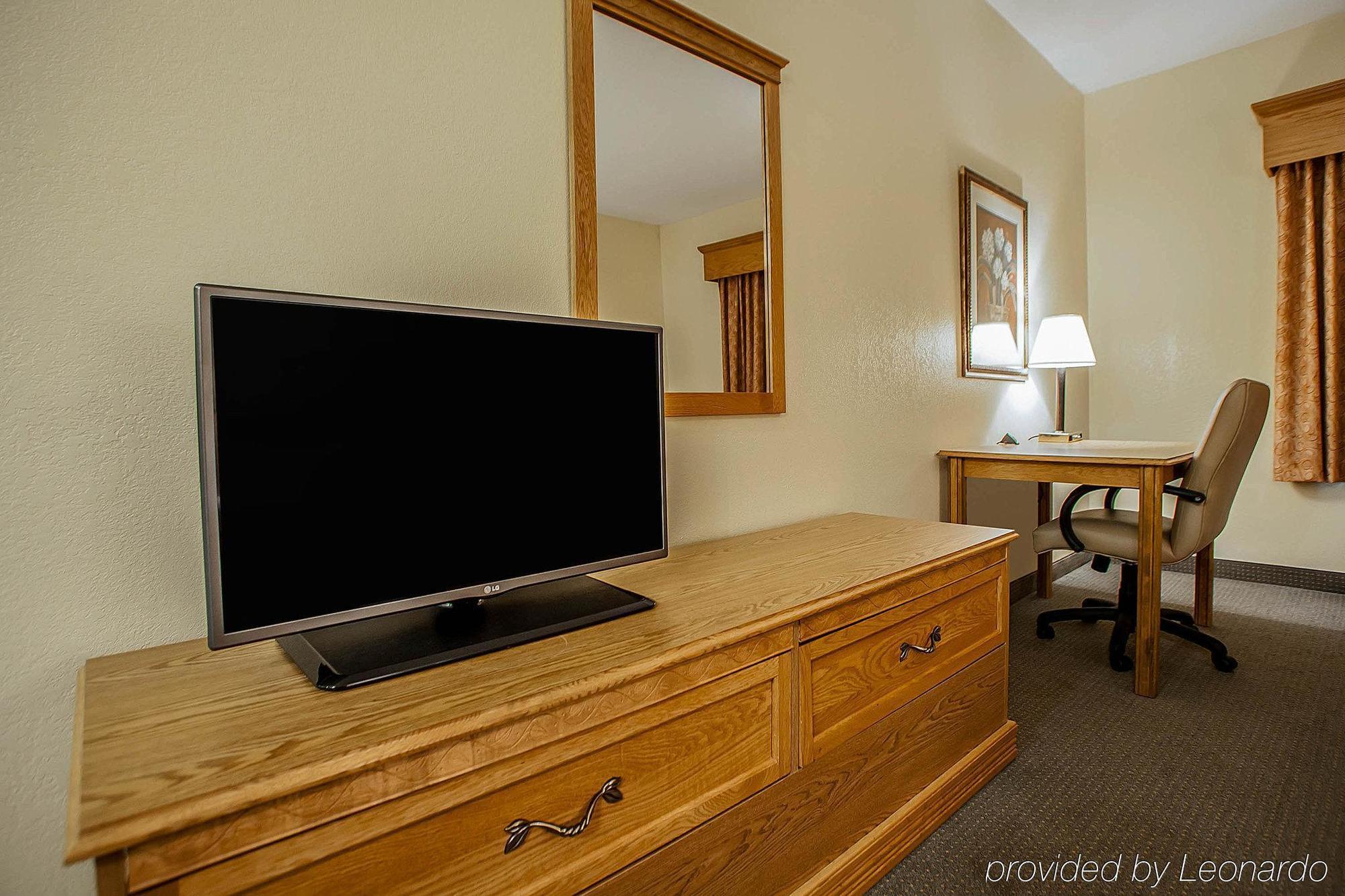 Americinn By Wyndham Fulton Clinton Экстерьер фото