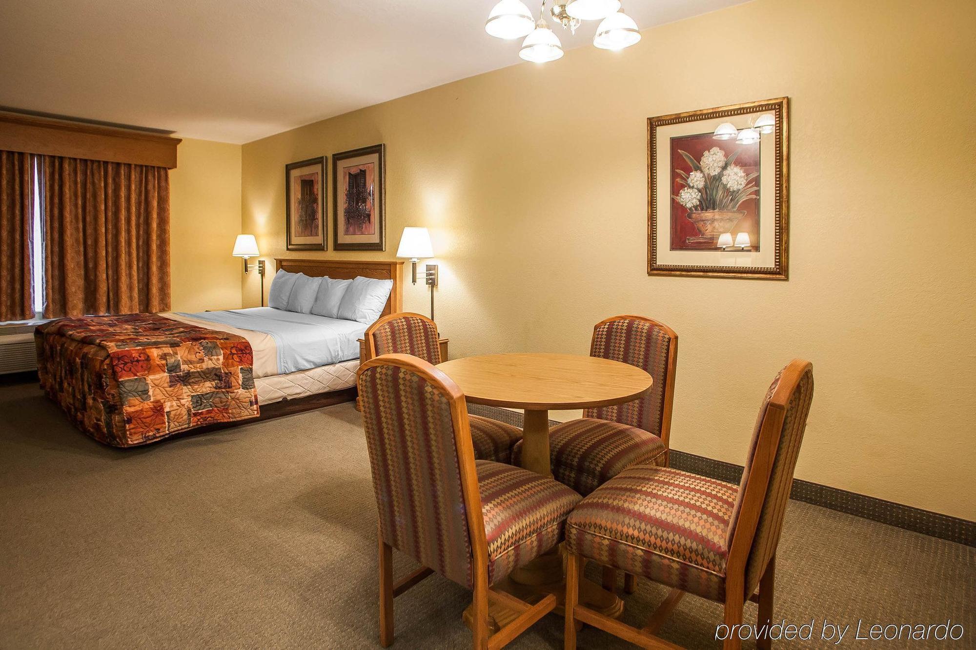 Americinn By Wyndham Fulton Clinton Экстерьер фото